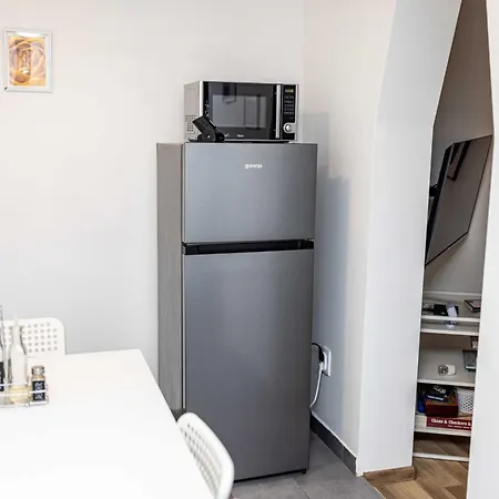 Casa Bella Fruska Gora With Hot Tub Velika Remeta