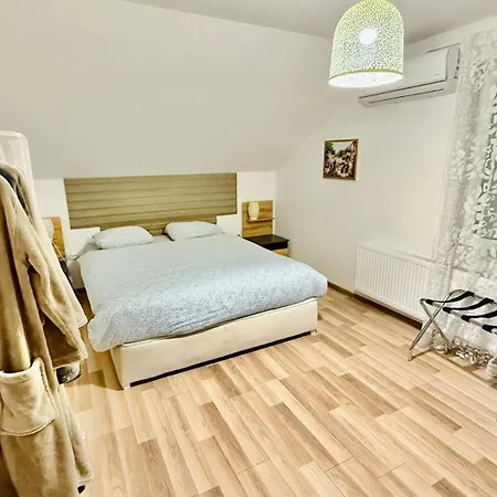 Casa Bella Fruska Gora With Hot Tub * Velika Remeta