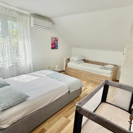 Casa Bella Fruska Gora With Hot Tub Ferienhaus Velika Remeta